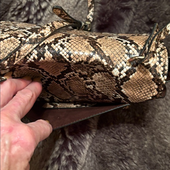 Steve Madden Stylish Snake Print Women's Bag - Picture 6 of 9